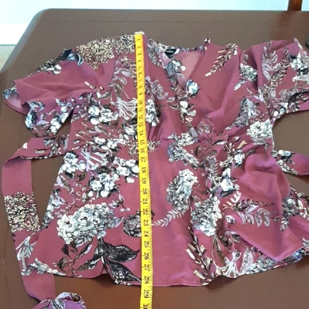 Torrid Blouse size 0 - Picture 9 of 10